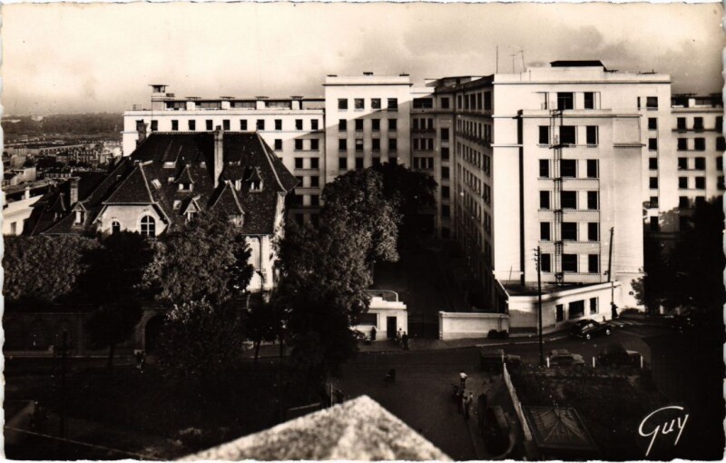 Carte postale ancienne Suresnes vue d'ensemble de l'hopital Foch à Suresnes