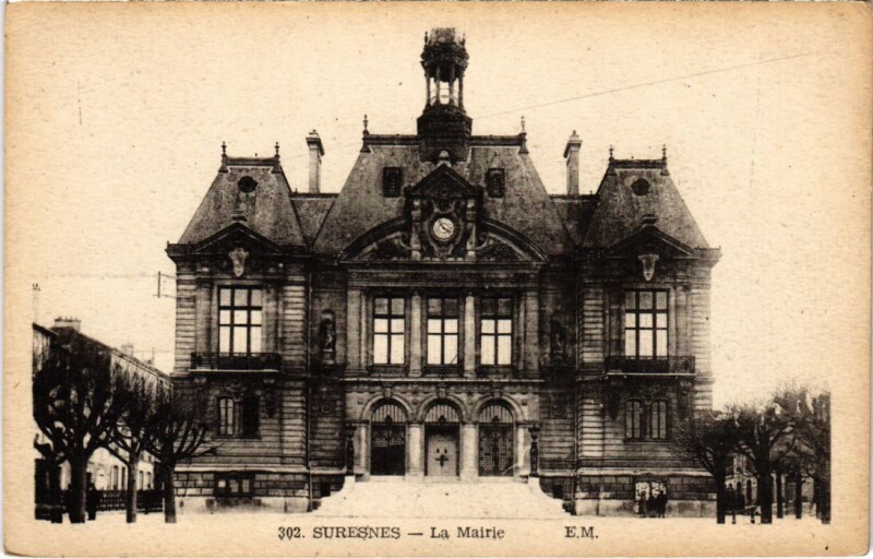 Carte postale ancienne Suresnes La Mairie à Suresnes