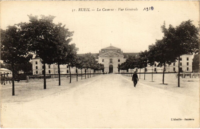 Carte postale ancienne Rueil La Caserne vue generale