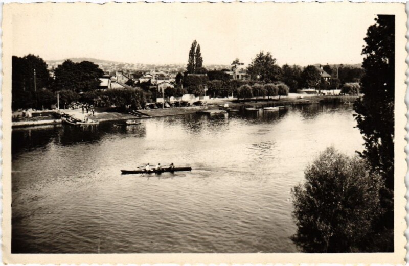 Carte postale ancienne Rueil Bords de la Seine