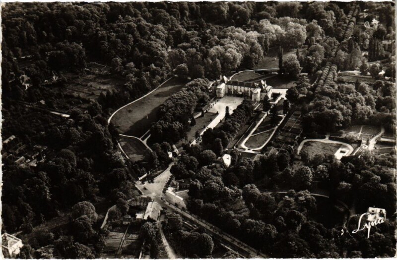 Carte postale ancienne Rueil Chateau de la Malmaison et le Parc