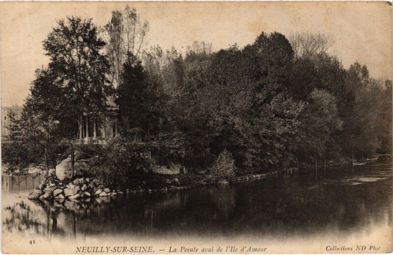 Carte postale ancienne Neuilly Pointe aval de l'Ile d'Amour