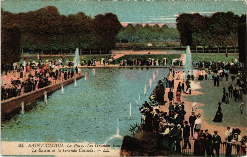Carte postale ancienne Saint Cloud Le Parc Le Bassin et la Grande Cascade à Saint-Cloud