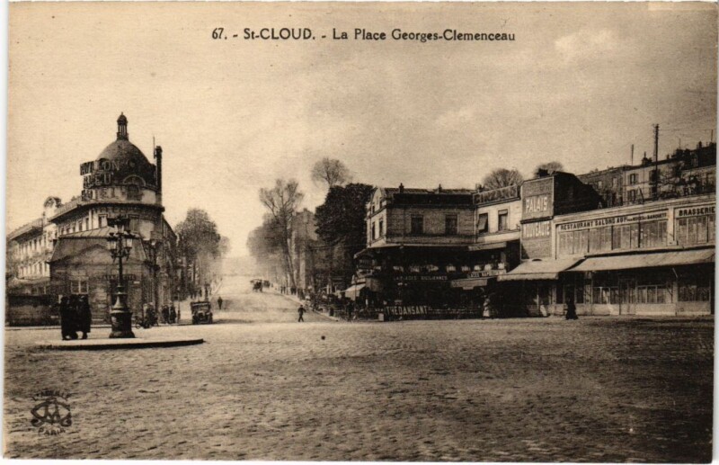 Carte postale ancienne Saint Cloud Place Georges Clemenceau à Saint-Cloud