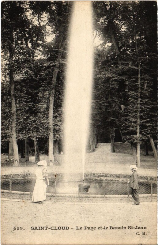 Carte postale ancienne Saint Cloud Le Parc et le Bassin Saint-Jean à Saint-Cloud