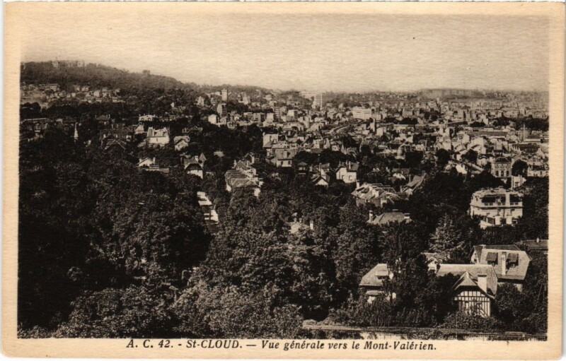Carte postale ancienne Saint Cloud vue generale vers le Mont Valerien à Saint-Cloud