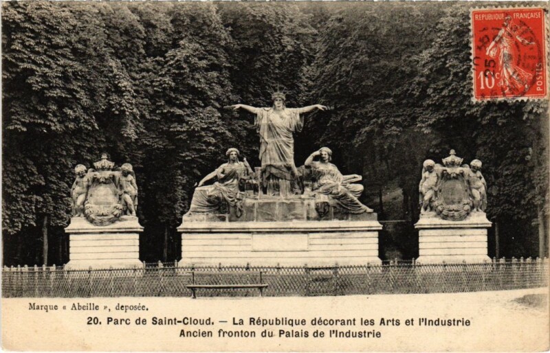Carte postale ancienne Saint Cloud Ancien fronton du Palais de l'Industrie à Saint-Cloud