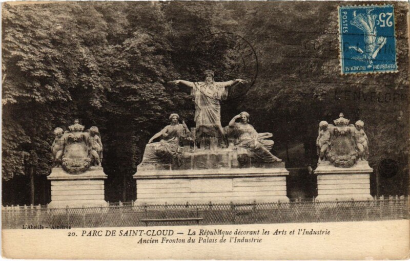Carte postale ancienne Saint Cloud Ancien fronton du Palais de l'Industrie à Saint-Cloud