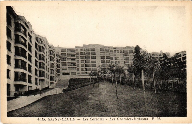 Carte postale ancienne Saint Cloud Les Coteaux Les Grandes Maisons à Saint-Cloud