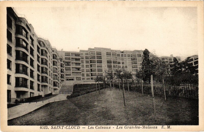 Carte postale ancienne Saint Cloud Les Coteaux Les Grandes Maisons à Saint-Cloud