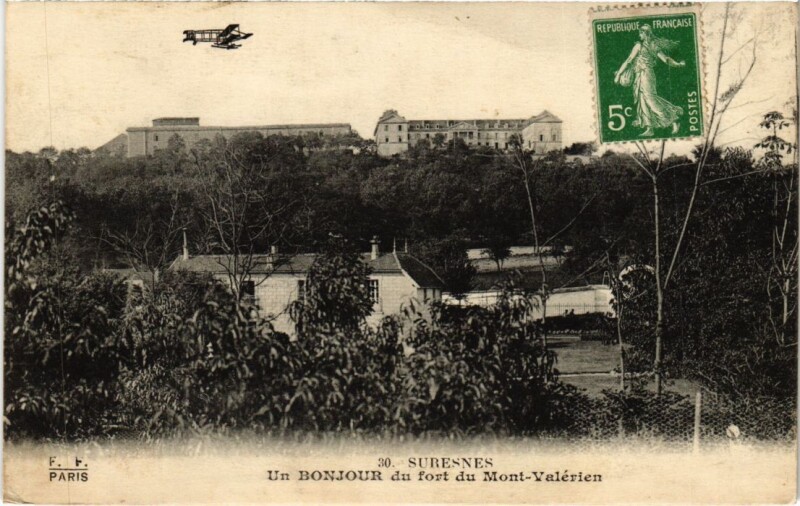Carte postale ancienne Suresnes Le Fort du Mont Valerien à Suresnes