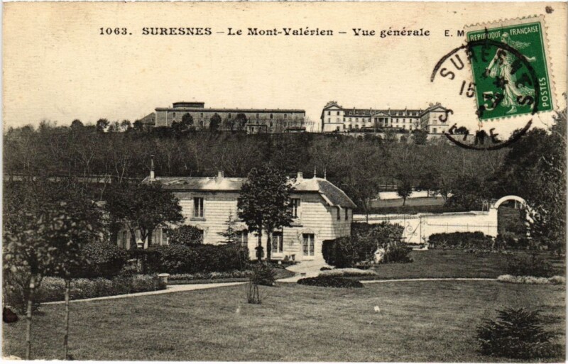 Carte postale ancienne Suresnes Le Mont Valerien vue generale à Suresnes