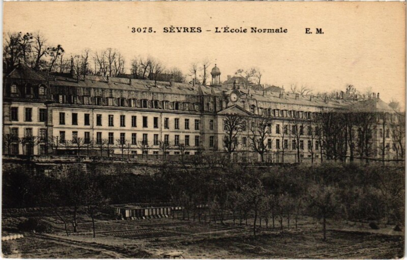 Carte postale ancienne Sevres Ecole Normale
