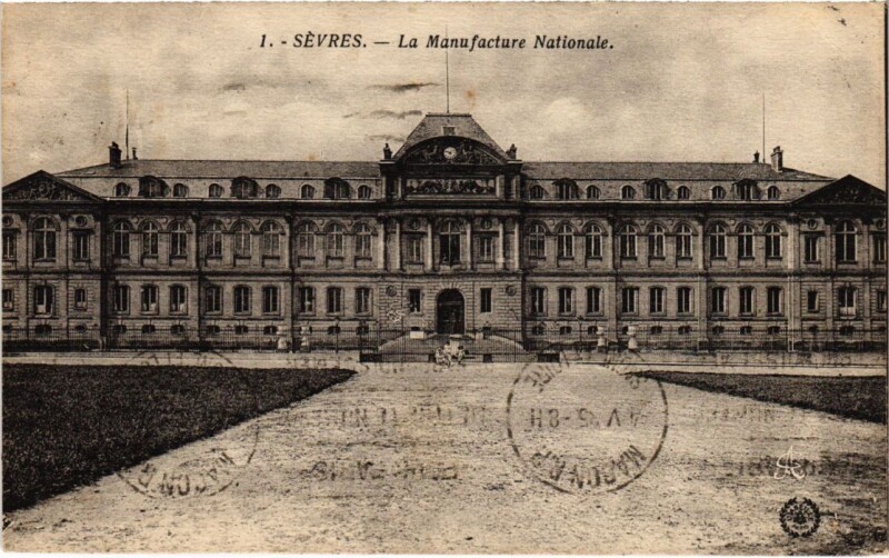 Carte postale ancienne Sevres La Manufacture Nationale