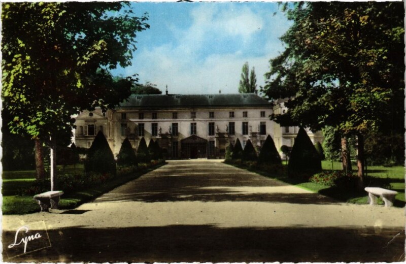 Carte postale ancienne Rueil Chateau de la Malmaison Entree