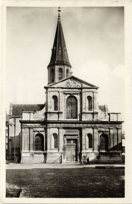 Carte postale ancienne Rueil Eglise