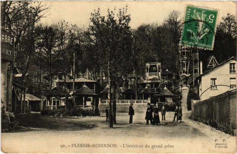 Carte postale ancienne Robinson Interieur du Grand Arbre