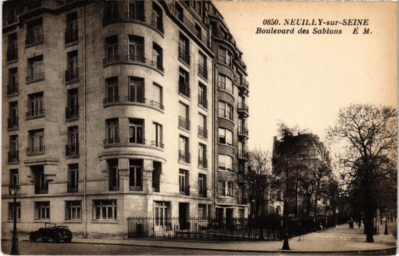 Carte postale ancienne Neuilly Boulevard des Sablons
