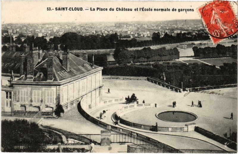 Carte postale ancienne Saint Cloud Place du Chateau et Ecole Normale à Saint-Cloud