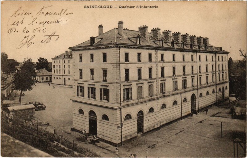 Carte postale ancienne Saint Cloud Quartier d'Infanterie à Saint-Cloud