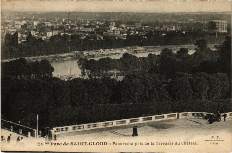 Carte postale ancienne Saint Cloud panorama pris de la Terrasse du Chateau à Saint-Cloud
