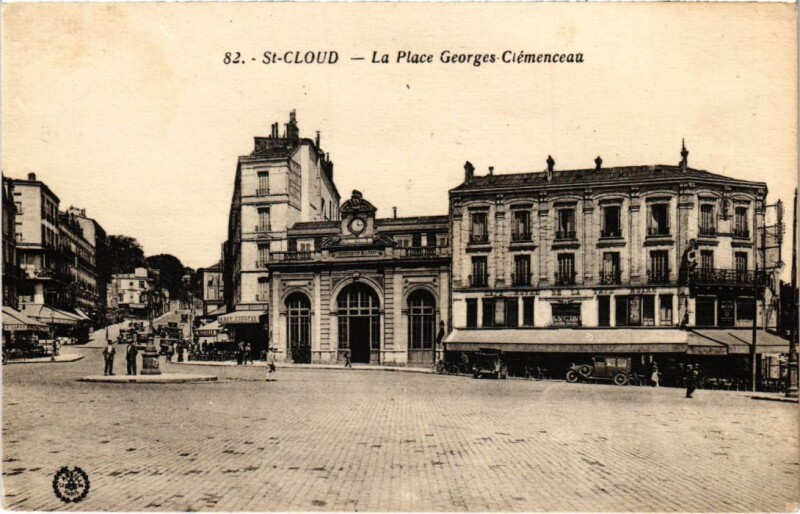 Carte postale ancienne Saint Cloud Place Georges Clemenceau à Saint-Cloud