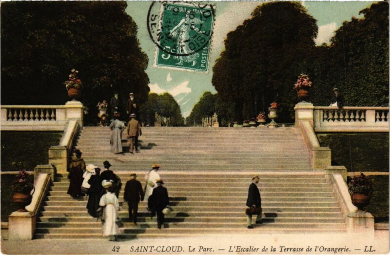 Carte postale ancienne Saint Cloud Escalier de la Terrasse de l'Orangerie à Saint-Cloud