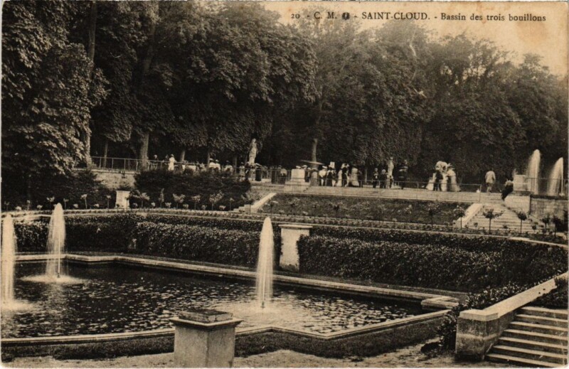 Carte postale ancienne Saint Cloud Bassin des trois bouillons à Saint-Cloud