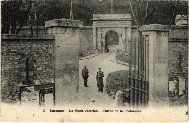 Carte postale ancienne Suresnes Le Mont Valerien Entree de la Forteresse à Suresnes