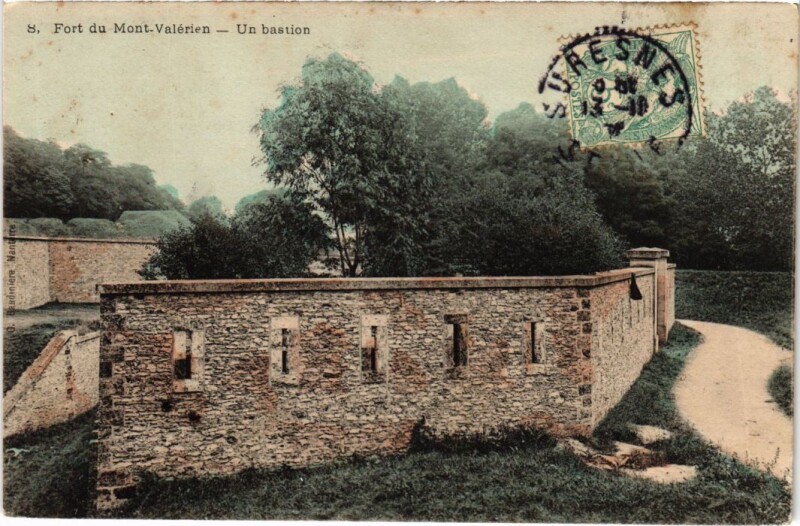 Carte postale ancienne Suresnes Fort du Mont Valerien à Suresnes