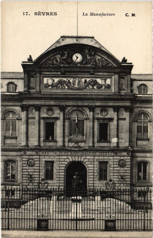Carte postale ancienne Sevres La Manufacture