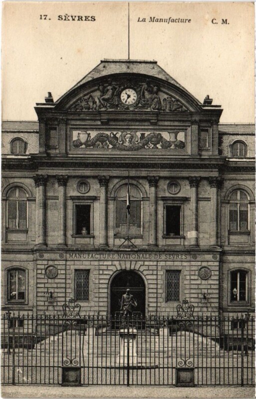 Carte postale ancienne Sevres La Manufacture