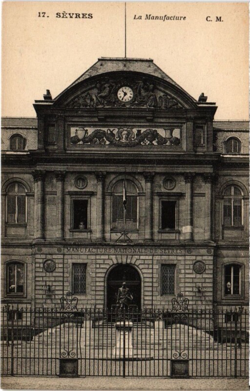 Carte postale ancienne Sevres La Manufacture