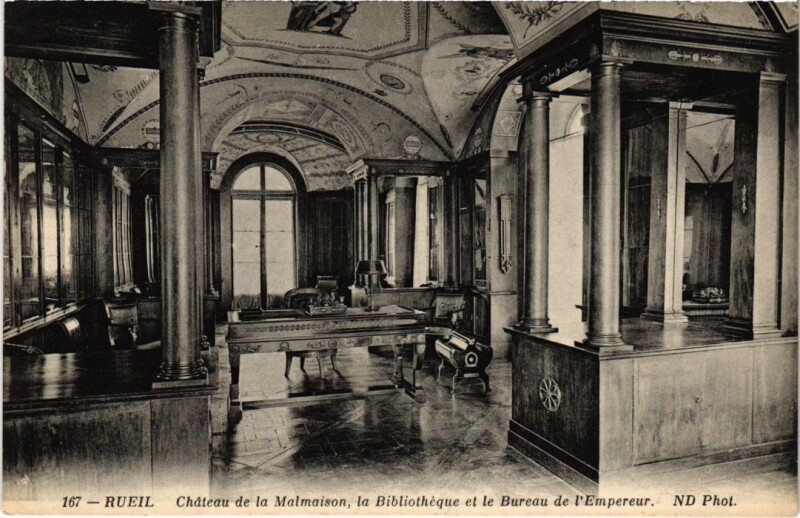 Carte postale ancienne Rueil Chateau de la Malmaison Bibliotheque