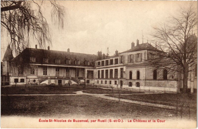 Carte postale ancienne Rueil Ecole Saint-Nicolas de Buzenval Chateau