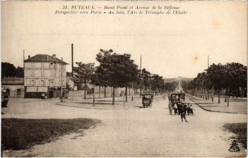 Carte postale ancienne Puteaux Rond Point et Avenue de la Defense à Puteaux