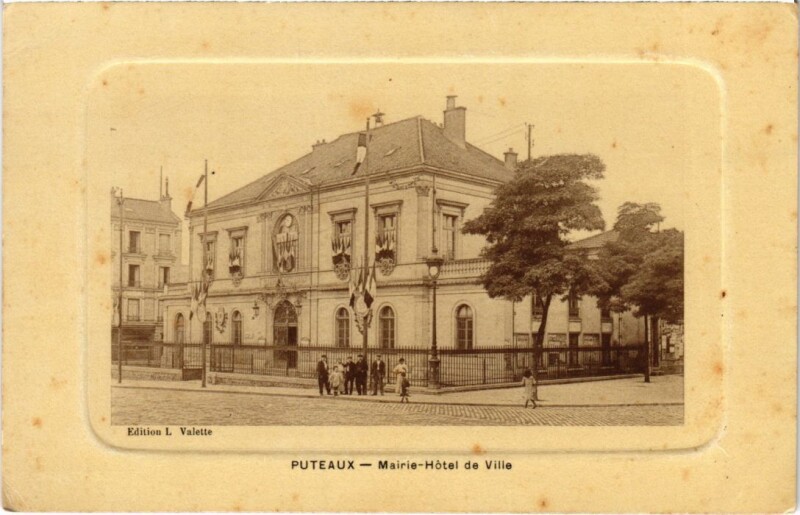 Carte postale ancienne Puteaux La Mairie Hotel de Ville à Puteaux
