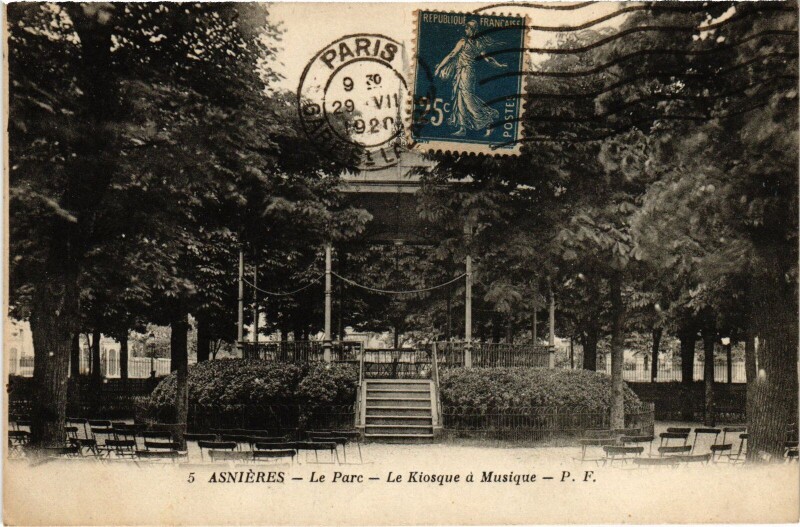 Carte postale ancienne Asnieres Le Parc Kiosque a Musique