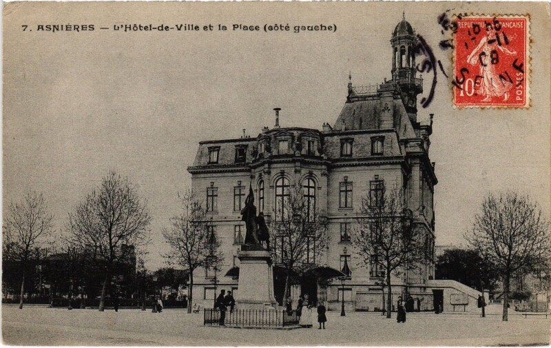 Carte postale ancienne Asnieres Hotel de Ville et la Place