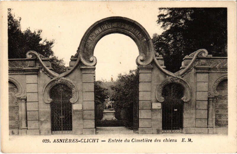 Carte postale ancienne Asnieres Entree du Cimetiere des Chiens