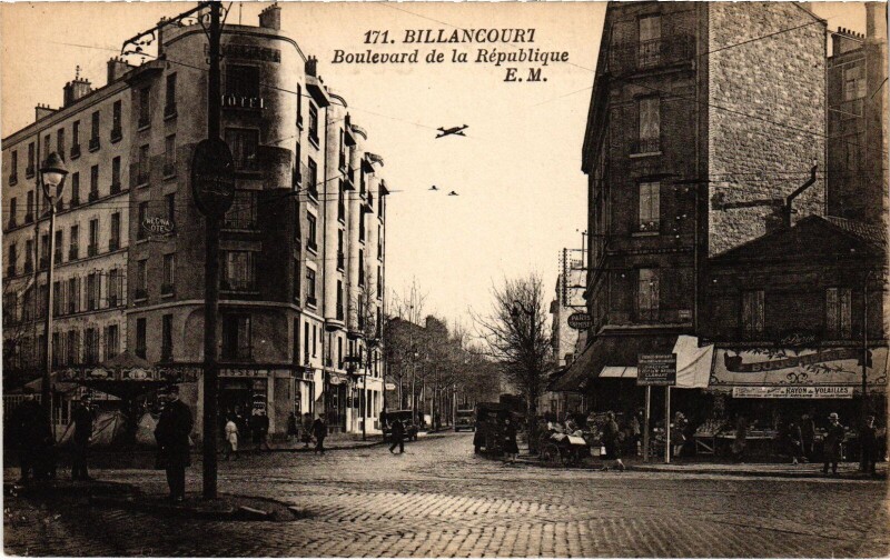 Carte postale ancienne Boulogne Boulevard de la Republique