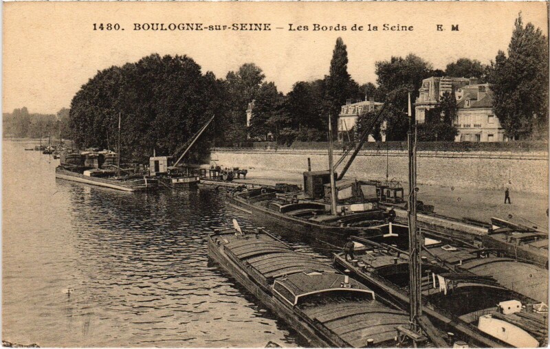 Carte postale ancienne Boulogne Les Bords de la Seine