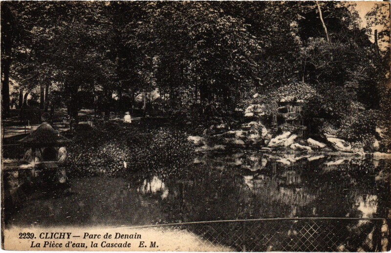 Carte postale ancienne Parc de Denain - La Pièce d'eau, la Cascade à Clichy