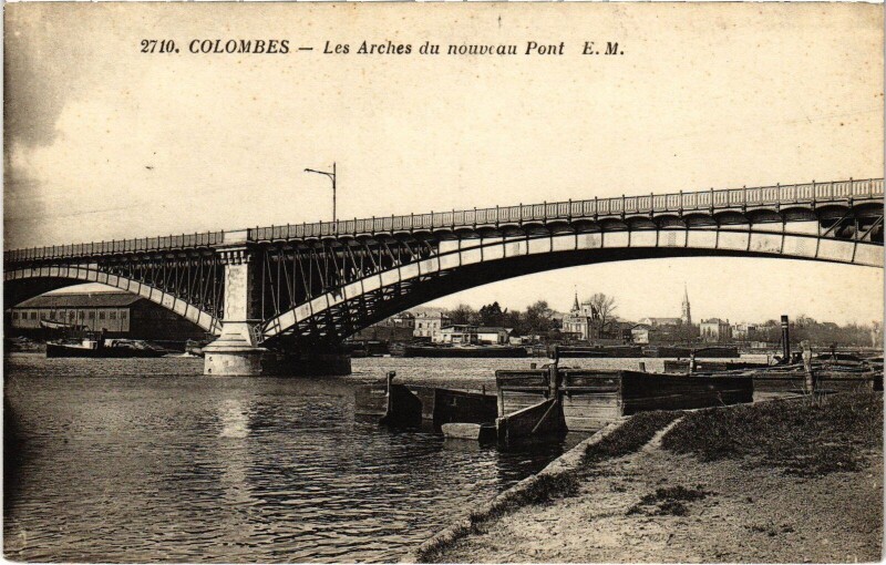 Carte postale ancienne Colombes Les Arches du nouveau Pont à Colombes