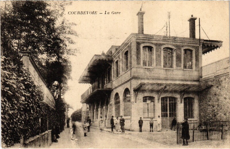 Carte postale ancienne Courbevoie La Gare à Courbevoie