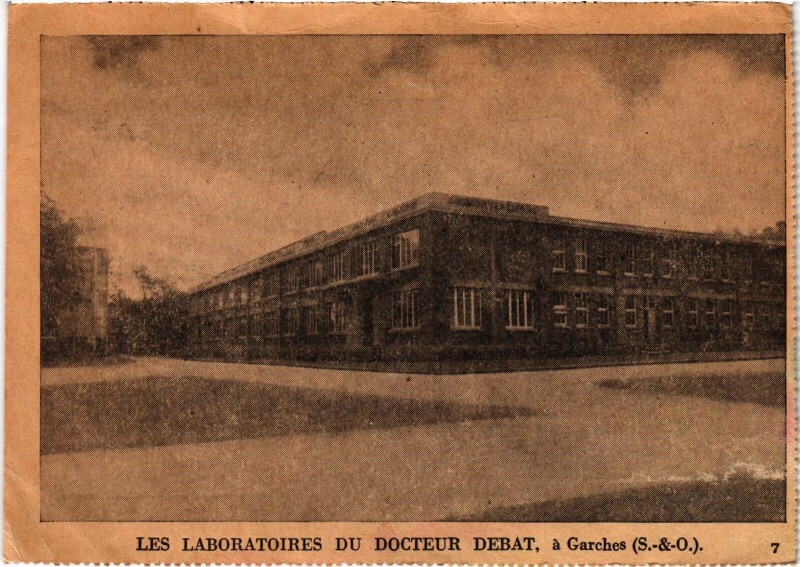 Carte postale ancienne Garches Les Laboratoires du Docteur Debat à Garches
