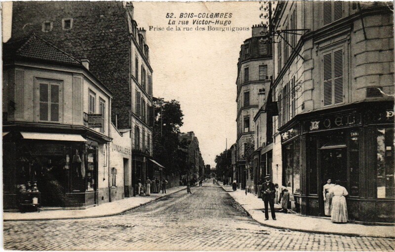 Carte postale ancienne Colombes Rue Victor Hugo à Colombes