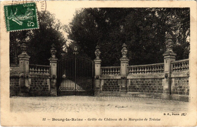 Carte postale ancienne Bourg la Reine Grille du Chateau de la Marquise de Trevise à Bourg-la-Reine