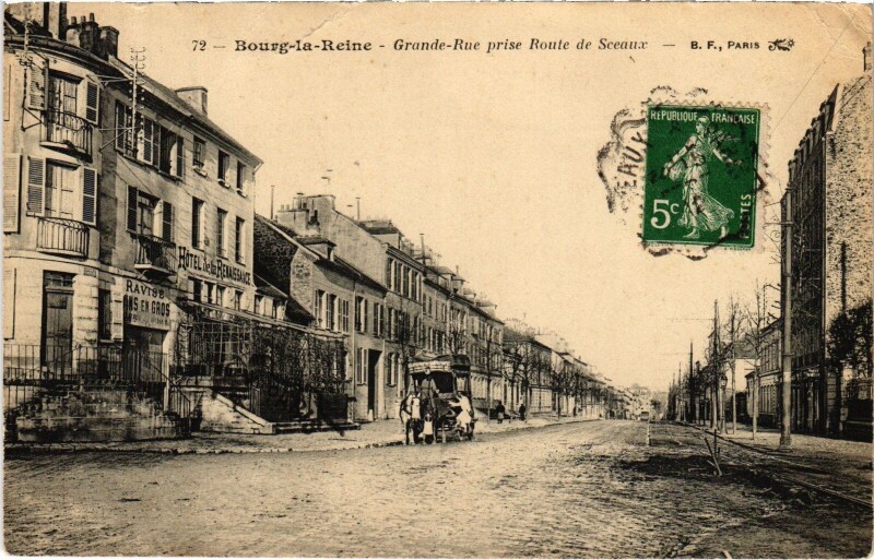 Carte postale ancienne Bourg la Reine Grande Rue prise Route de Sceaux à Bourg-la-Reine