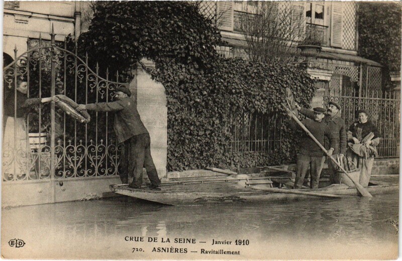 Carte postale ancienne Asnieres Ravitaillement
